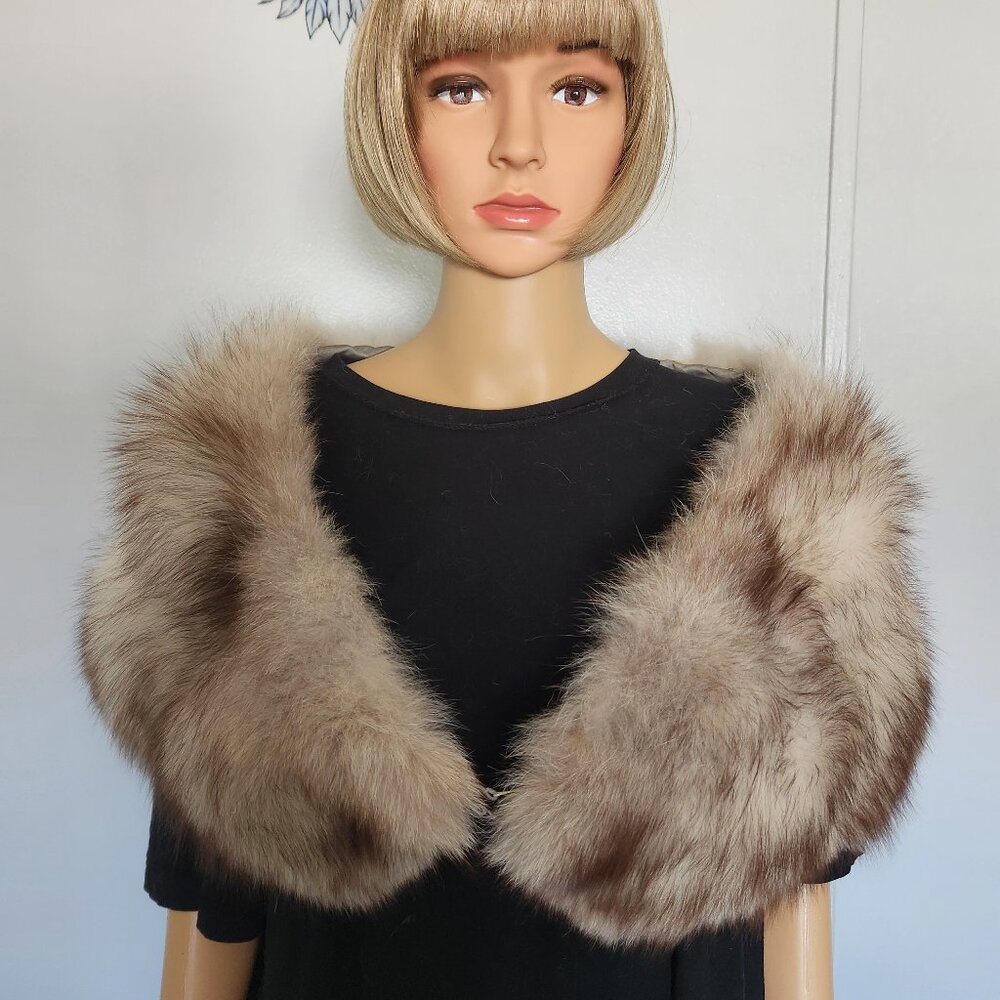 #666 fox fur stole